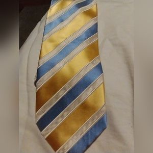 DONALD J. Trump Signature Collection silk tie